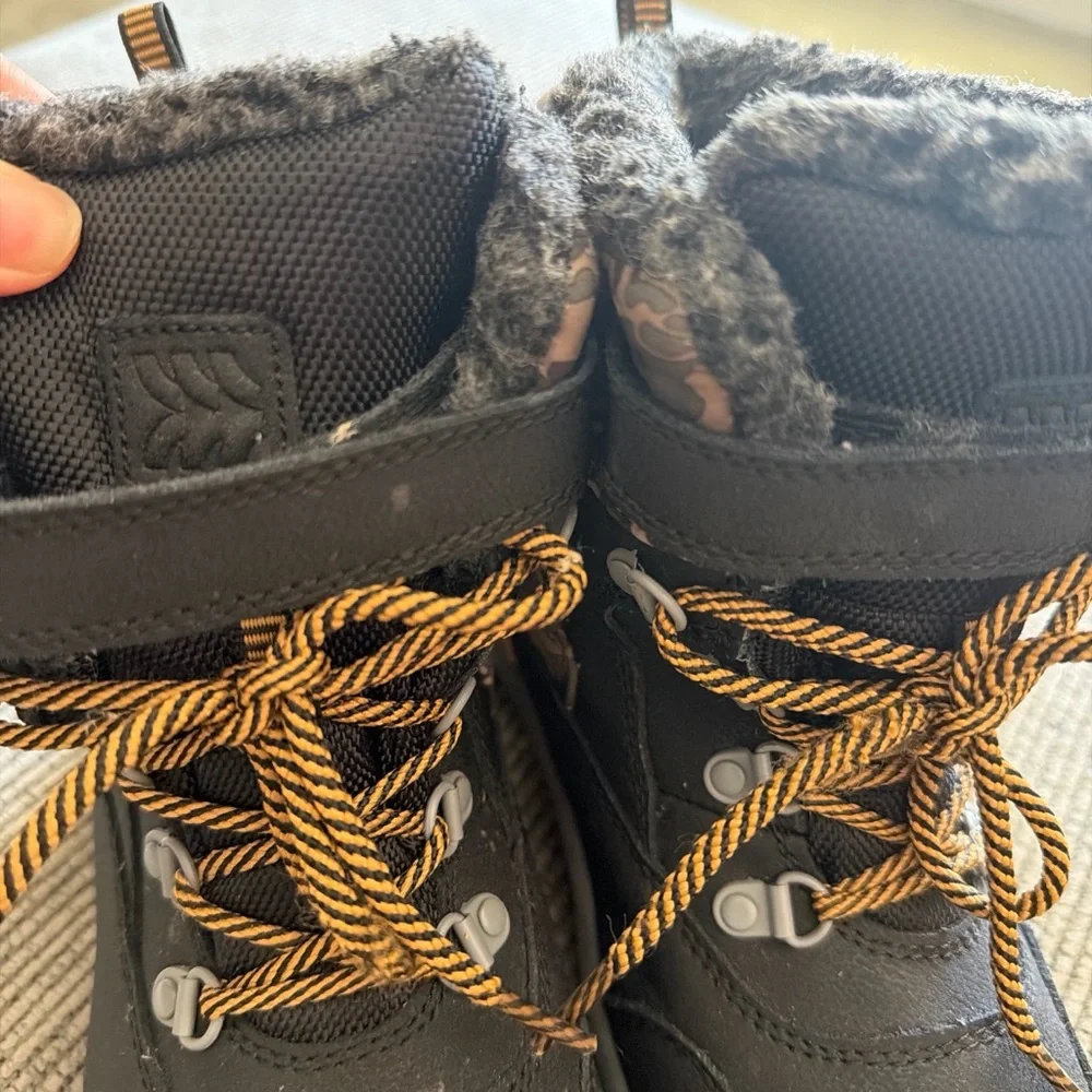Thermolite Ecomade Kids Black Brown Camouflage Hiking Boots lace up with Velcro